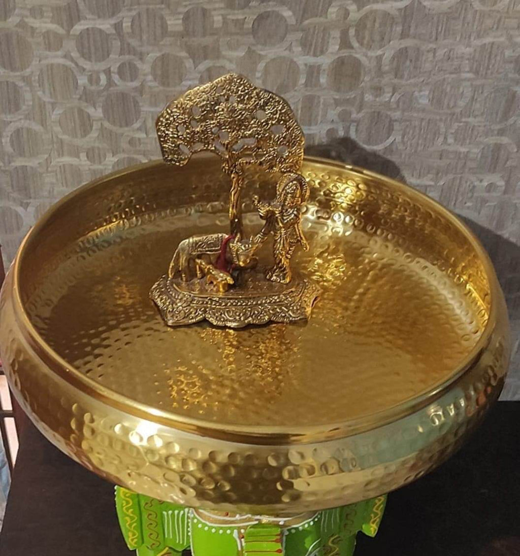 Handcrafted Antique Round Metallic Hammered Traditional Potpourri Urli Bowl Gold (Size 12 Inch)